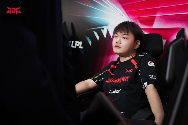 尤其是几名 尤其是几名